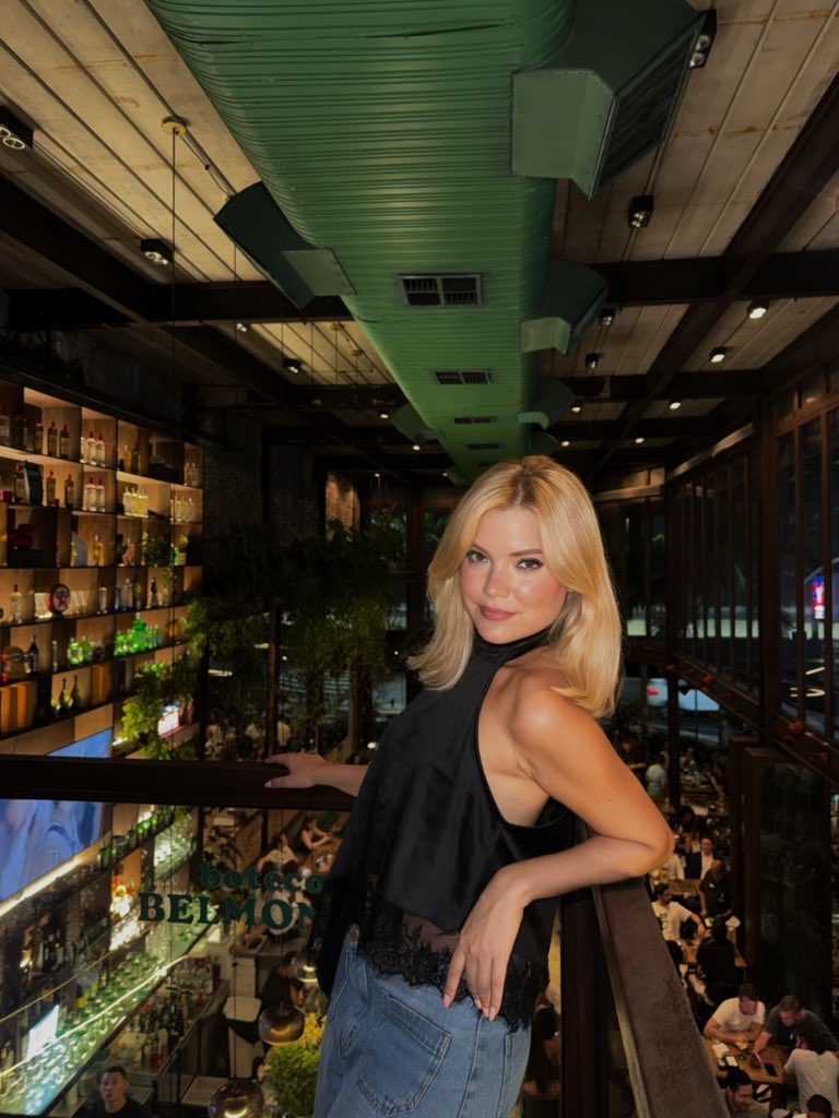 Cláudia Gervásio tweet media