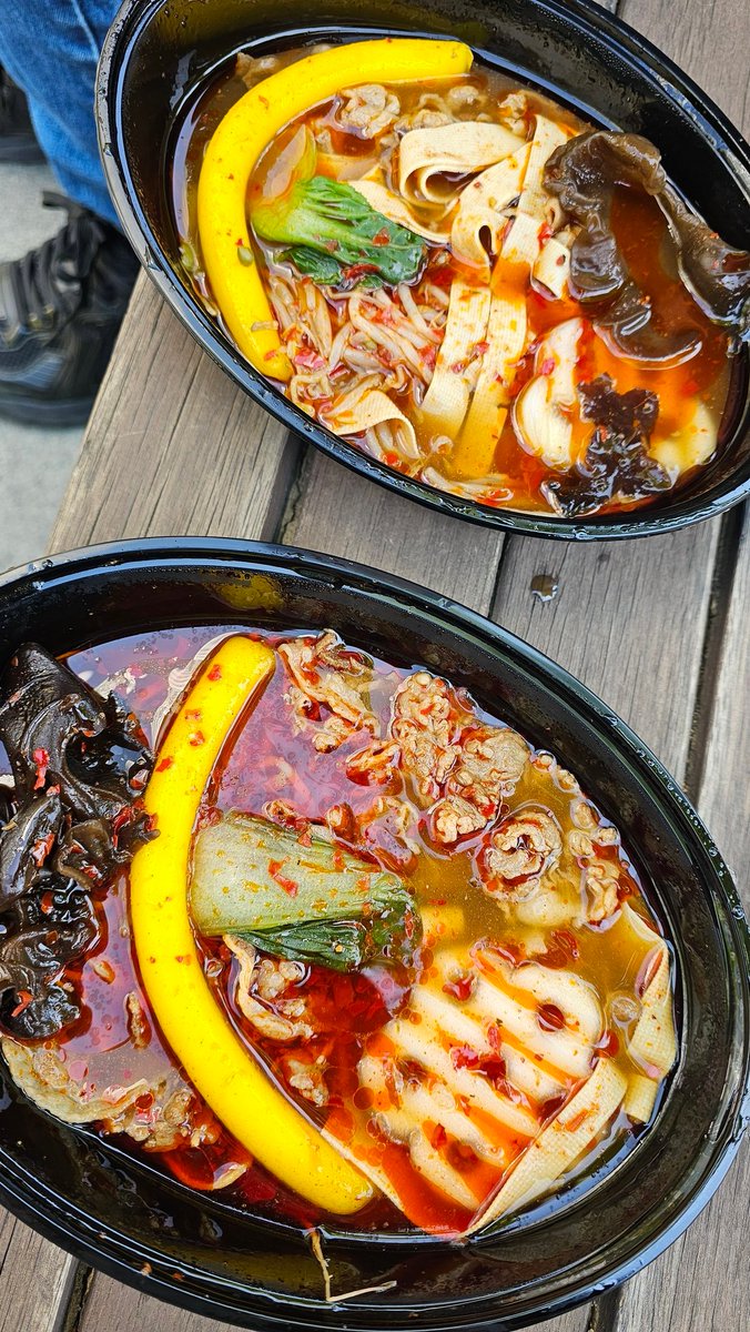 본진 아이돌 컴백해서 사녹뛰는 중인데
역조공으로 삼계탕이랑 마라탕 줘요
ㅋㅋㅋㄱㅋㄱㄱㄱㅋㄱㄱ
ㄱㅋㄱㅋㄱㄱㄱ상암 길바닥에서 길삼계탕 길마라탕중..