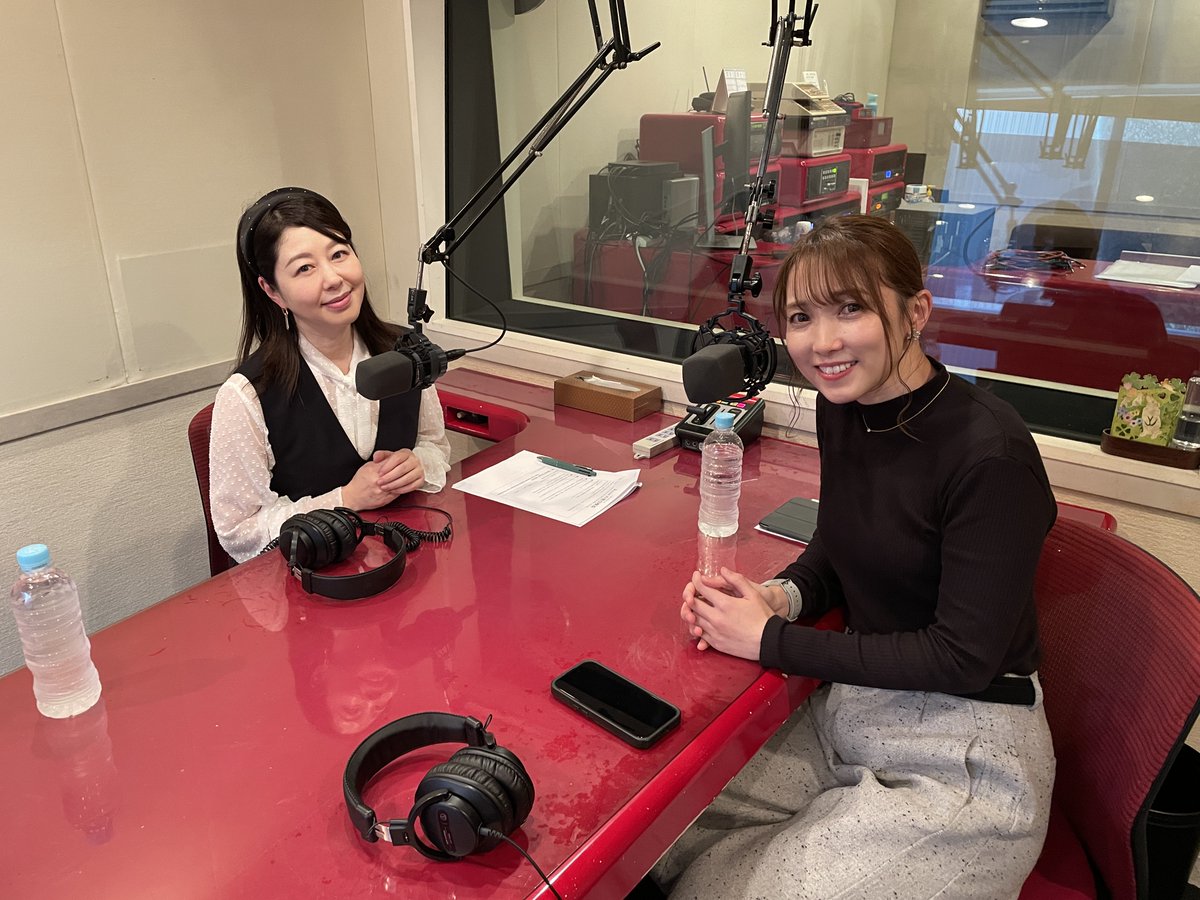 Rune897's tweet photo. 今夜の「 #Rune星空喫茶 」は
先週に引き続き 俳優の #堀内敬子 さんをお迎えして
お休みの過ごし方など、堀内さんの"自分時間"を伺います☕️

リスナーの皆さまのリアクションポストもお待ちしていますよ 🌃

#radiko はこちら💁‍♀️
https://t.co/QyyjSktFi2

#interfm #air_g https://t.co/8PQ9mGgYie