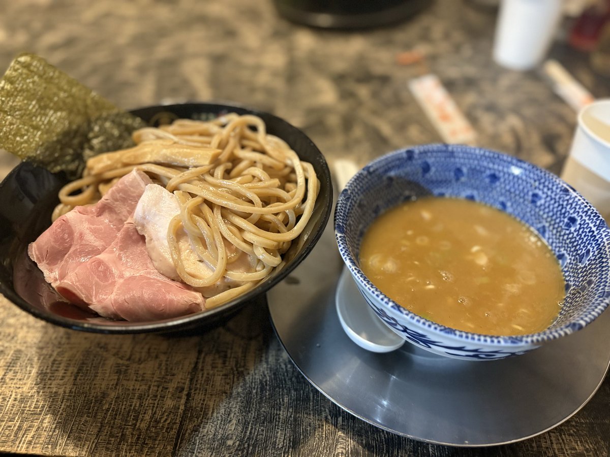 Gamer_kuriper's tweet photo. あげ忘れたシリーズ
上司と二人で食べたもの
仕事仲間(先輩方)と食べたもの
チョロQ&amp;たくみんとのゲリラ夕飯
「炭火bistro GOETHE」「ばりきや源流」「ラーメン 蔵八」「自家製麺 オオモリ製作所」
だいぶ群馬(高崎)、栃木(宇都宮)を回った気がする https://t.co/AaJGpasHLa