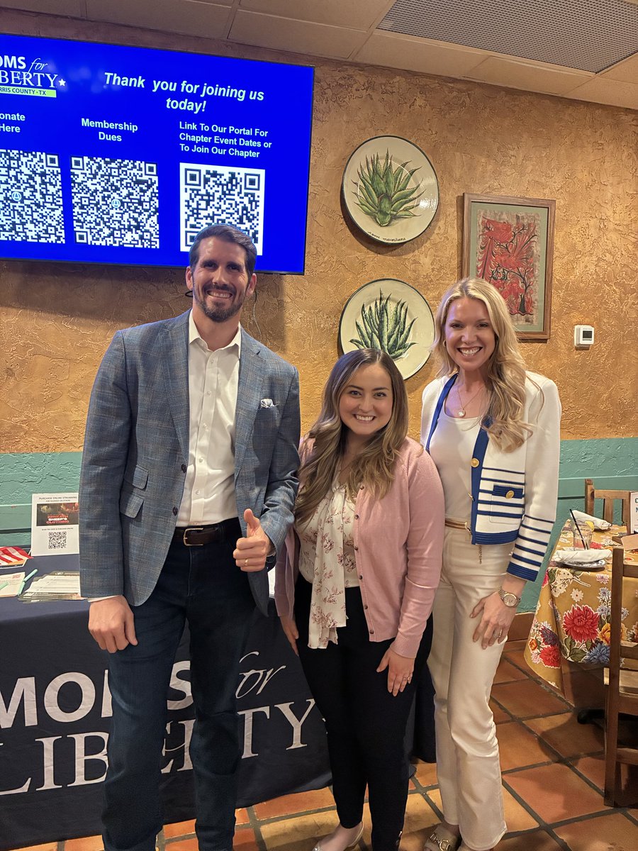 JonBonckTX's tweet image. Great to talk with parents at the Moms for Liberty meeting tonight who are in the battle to root out the demonic curriculum in our education system and protect our children!

@V_Sivadge is a true fighter and believer in the mission to protect our kids from the woke left.