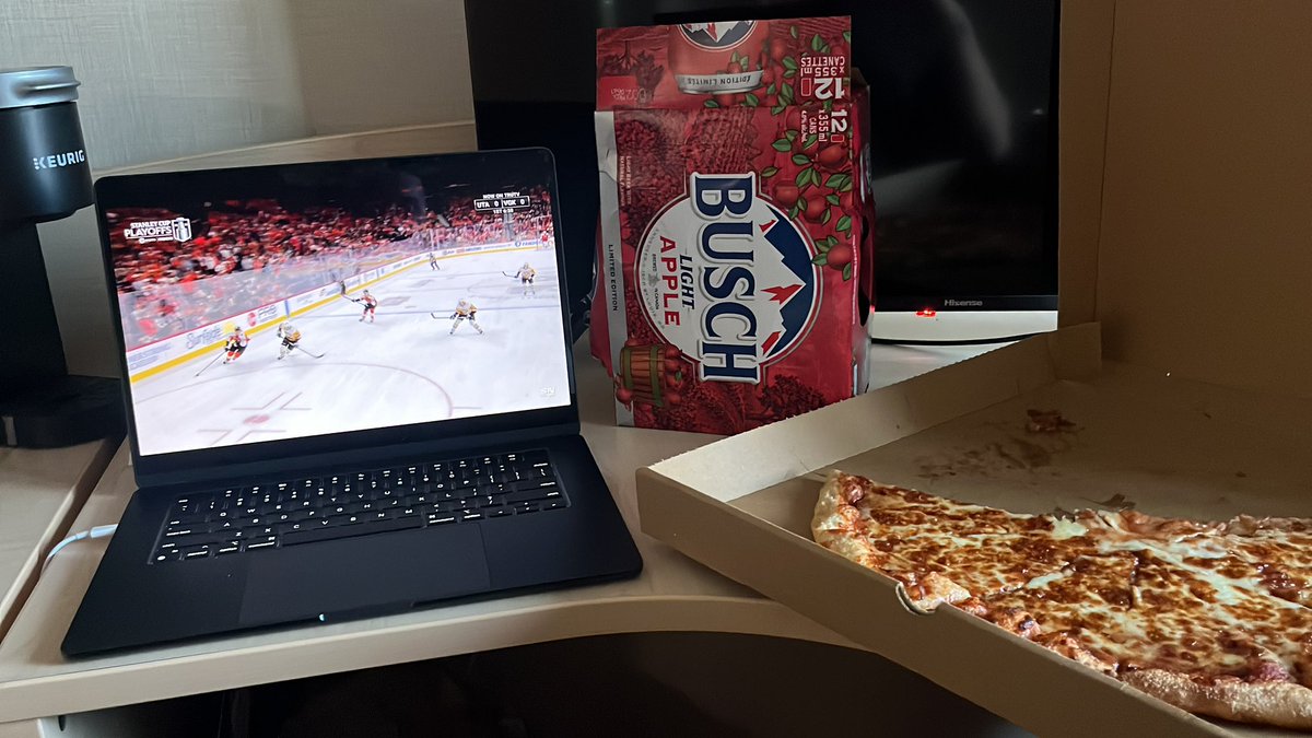 GJackAdamsBomb's tweet photo. Enough to make a grown man cry
#expand
#theresatearrunningdownmyleg https://t.co/dVRzftJwcQ