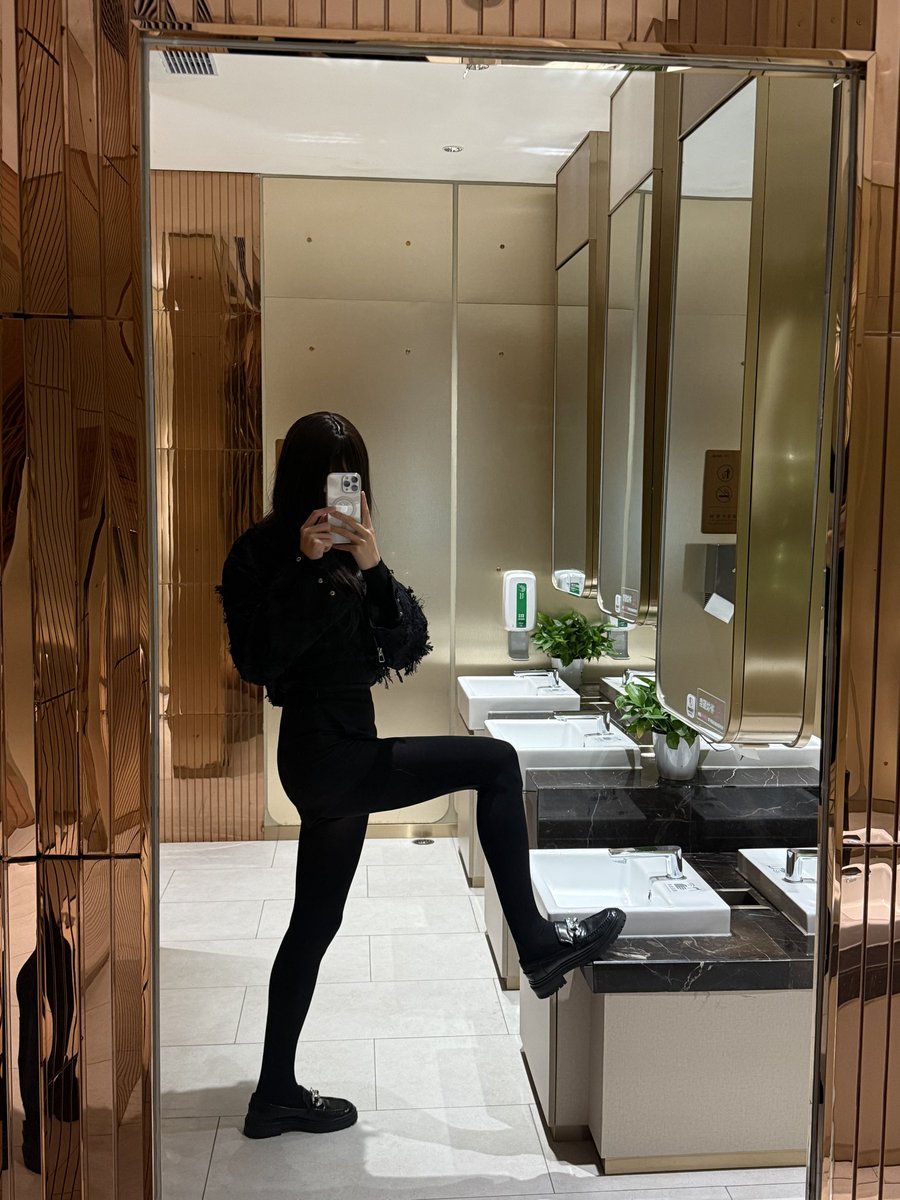 Zhizi_ tweet media