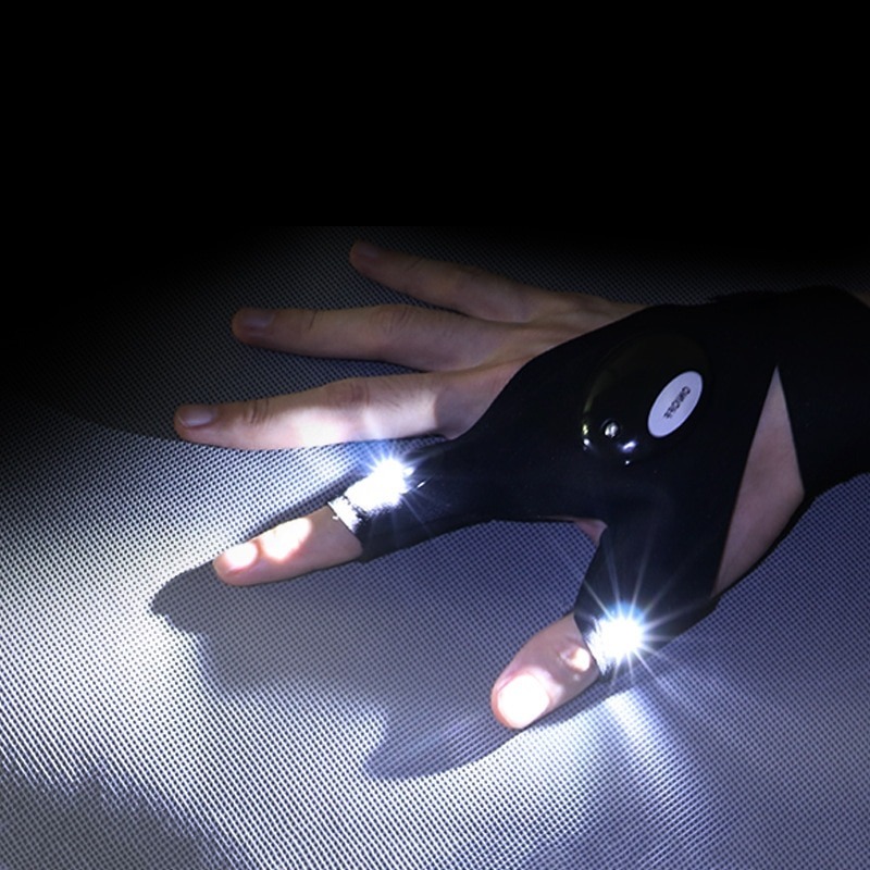 UnicunShop's tweet photo. Illuminate your tasks with our Fingerless Flashlight Gloves! Featuring LED lights on the index finger and thumb, these waterproof gloves provide hands-free lighting for any project. Shop now: https://t.co/fJ0sjKGtRo
#flashlightgloves #worklights #tacticalgear #giftideas #DIY https://t.co/jVEHPD4P8J