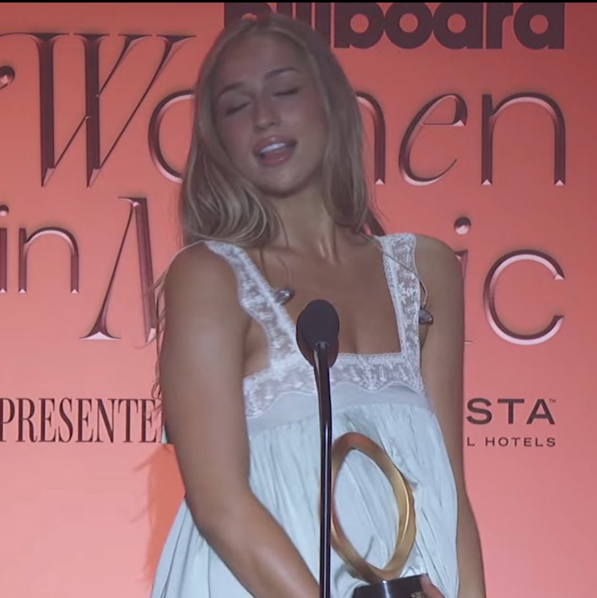 mimi ୨୧ tweet media