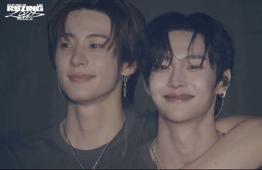 BitterHazel tweet media