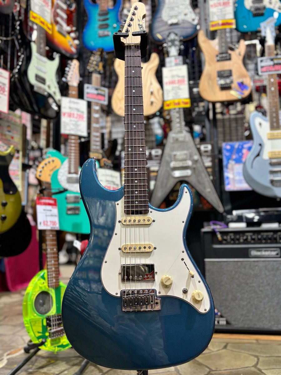bbsapporock's tweet image. 【#ESP SNAPPER-AL】のご紹介です✨

「CTシステム タイプ3」が採用🛠️
GOTOH MG-Tと組み合わせること前提に再設計され、美しく整った弦のテンションを実現し、タイトで繊細なタッチレスポンスに💨

ジャンルに左右されず最高のサウンドを出してくれる一本です🎸

是非お試し下さい‼️

#BIGBOSS札幌