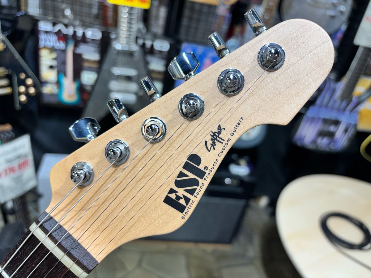 bbsapporock's tweet image. 【#ESP SNAPPER-AL】のご紹介です✨

「CTシステム タイプ3」が採用🛠️
GOTOH MG-Tと組み合わせること前提に再設計され、美しく整った弦のテンションを実現し、タイトで繊細なタッチレスポンスに💨

ジャンルに左右されず最高のサウンドを出してくれる一本です🎸

是非お試し下さい‼️

#BIGBOSS札幌