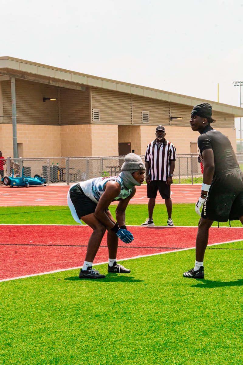 zayjonesss's tweet photo. 7 months of straight grind, the Lord has granted me with another chance to play this sport and continue my athletic journey. A lot of progress has been made behind the scenes and I can’t wait to display it this upcoming summer and preseason.
Come get me coaches! 
#MavNation https://t.co/bRpfZntQ0t