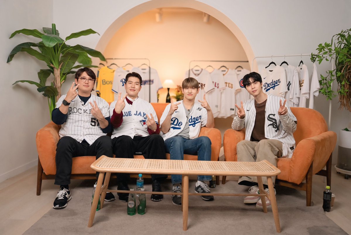 MLBKOR's tweet image. K-POP과 야구 슈퍼스타들의 만남✨
이건 못 참지🔥 @NCTsmtown @TVXQ

풀 영상 보러가기👉 youtu.be/cbX9Ik5Z7Xk

#MAXCHANGMIN #TVXQ! #MLB
#NCT #NCTJOHNNY