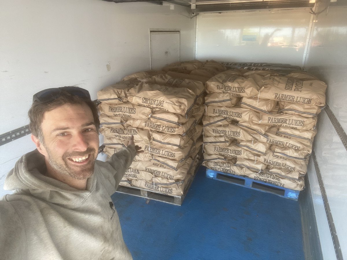 Farmer Luke 🥔 tweet media