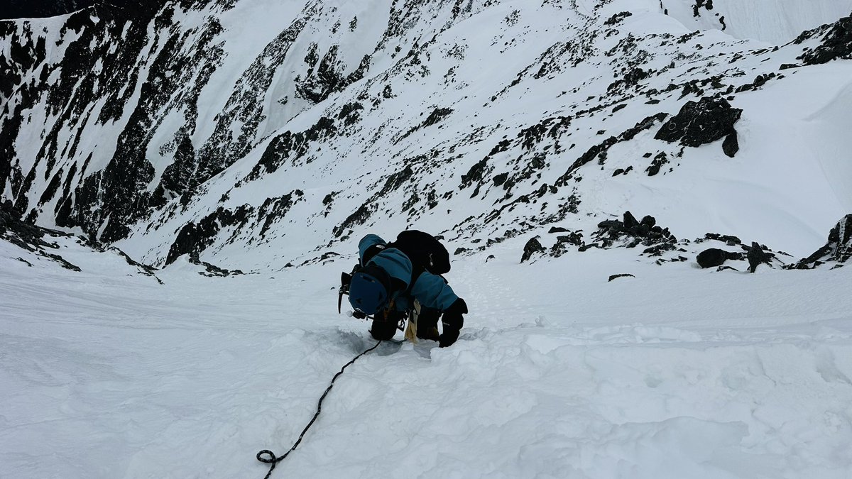 日本で3番目に高い山
奥穂高岳登頂
#奥穂高岳
#上高地
#残雪期登山