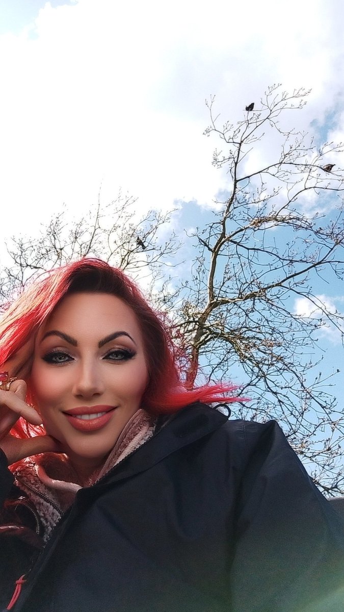 Sandra Sayer 💜 Mystical Model tweet media