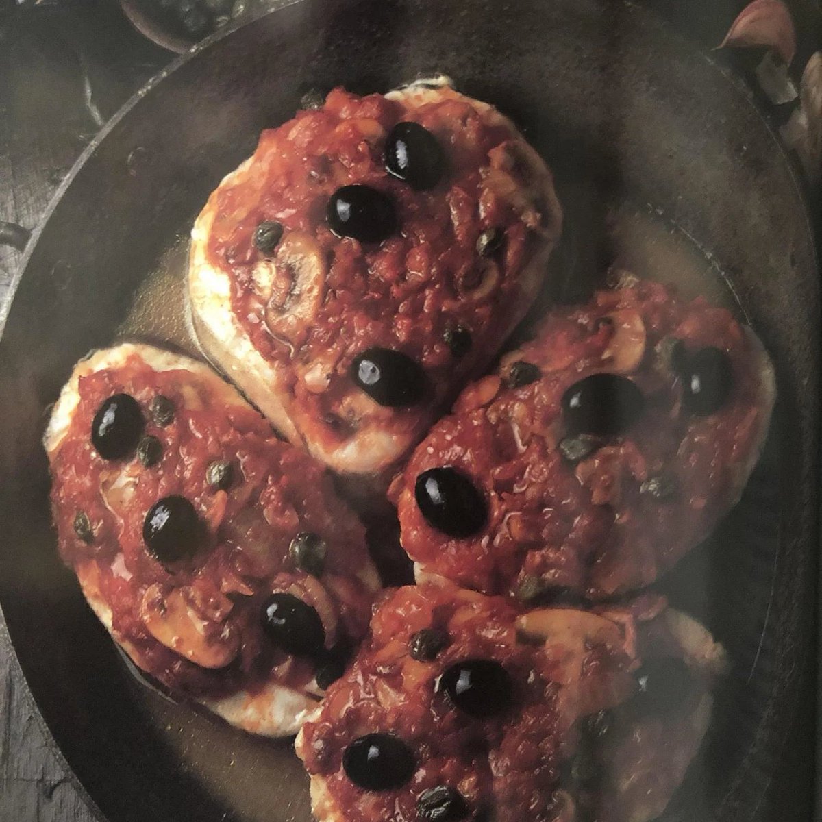 DeliaOnline's tweet photo. Recipe of the Day: Italian Baked Fish 🇮🇹

Four pieces of any white fish can be used for this dish, though Delia’s own personal choice is cod steaks on the bone.

https://t.co/eobZAJLie3

#recipeoftheday #FishFriday #fishrecipes #cod #whitefish #italianrecipes #easyentertaining https://t.co/xYR1txHCoA