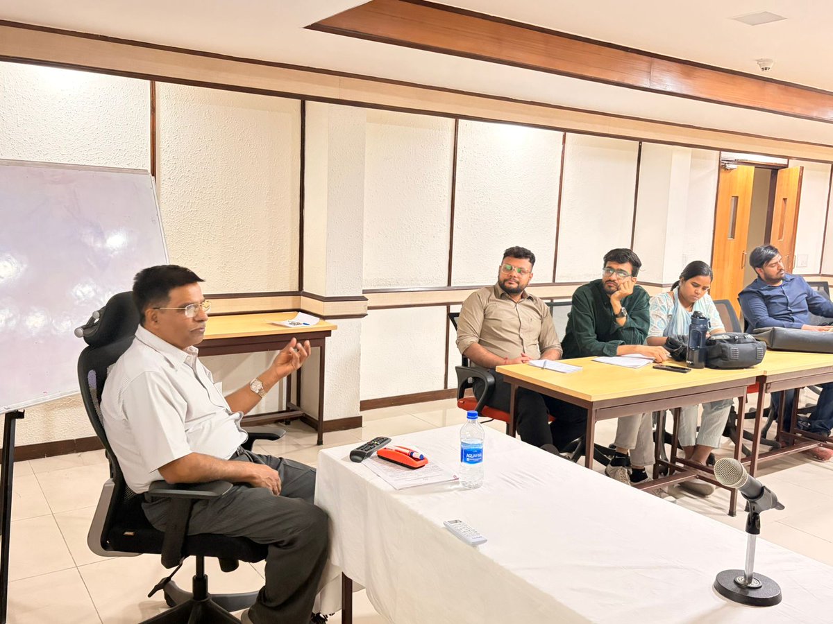 NIHFWofficial's tweet photo. Final-year MD (Community Medicine) students from VMMC &amp; Safdarjung Hospital visited the National Institute of Health and Family Welfare (NIHFW), New Delhi, for an immersive orientation programme designed to bridge academic learning with real-world public health practice. https://t.co/UCYXax8x5T