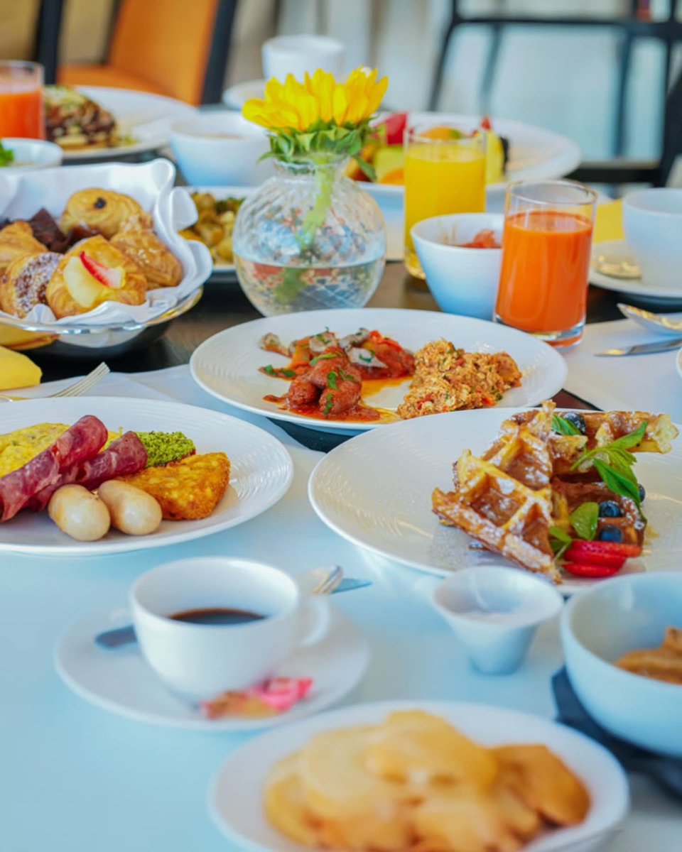 ShazaHotels's tweet image. A table full of delicious flavour to begin your day, gently.

#Shazahotels  #IamShaza #HotelsandResorts #Shazamoments #LuxuryTravel