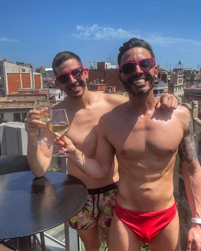 Two Bad Tourists tweet media