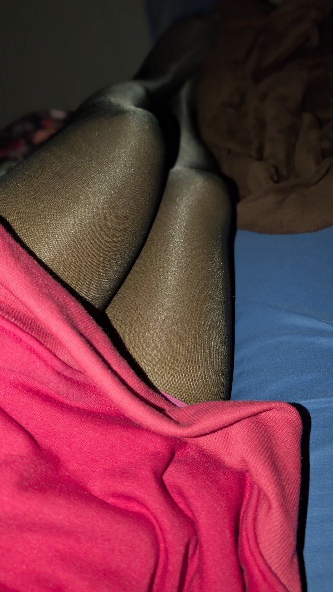 Mikayla_In_Tights tweet media