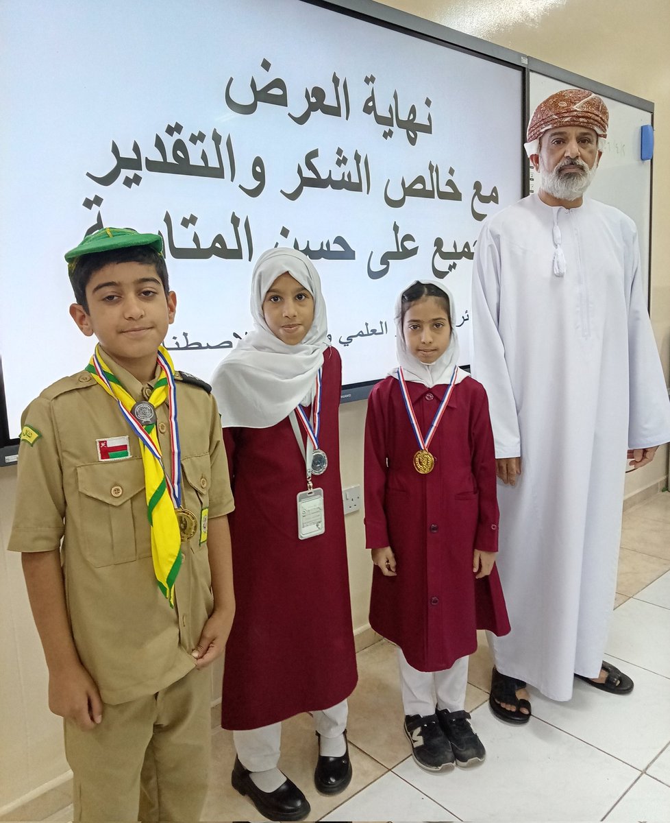 bdrlrwy2's tweet photo. تشرفت اليوم بتنفيذ ورشة علمية عن (الطاقة المتجددة في ضوء رؤية عمان 2040 ) لطلبة ومشرفات المدرسة المتميزة والمجيدة (مدرسة نصراء بنت الإمام ناصر للتعليم الأساسي) 
فكل الشك�� والتقدير للهيئة الإدارية والتدريسية بالمدرسة على الجهود  المبذولة للرقي والتميز بالطلبة والعملية التعليمية . https://t.co/IaA344vGVZ