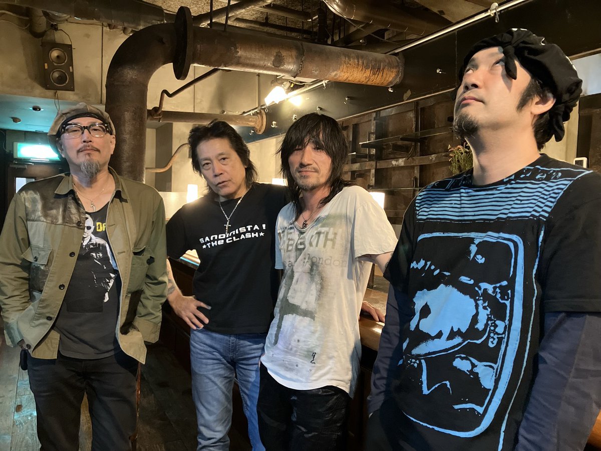 zigokunokisetsu's tweet photo. 昨夜は名古屋ハックフィンでのWOLFtheROCKS無事終了✌
集まってくれたみんなが盛り上げてくれたおかげで楽しく叩けました。
ありがとー！！
次回は8/1(土)難波メレ&amp;8/2(日)今池ハックフィン👍 https://t.co/TGuwhgnGZg