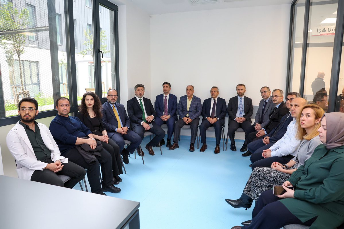 RIFAT ÖZER tweet media