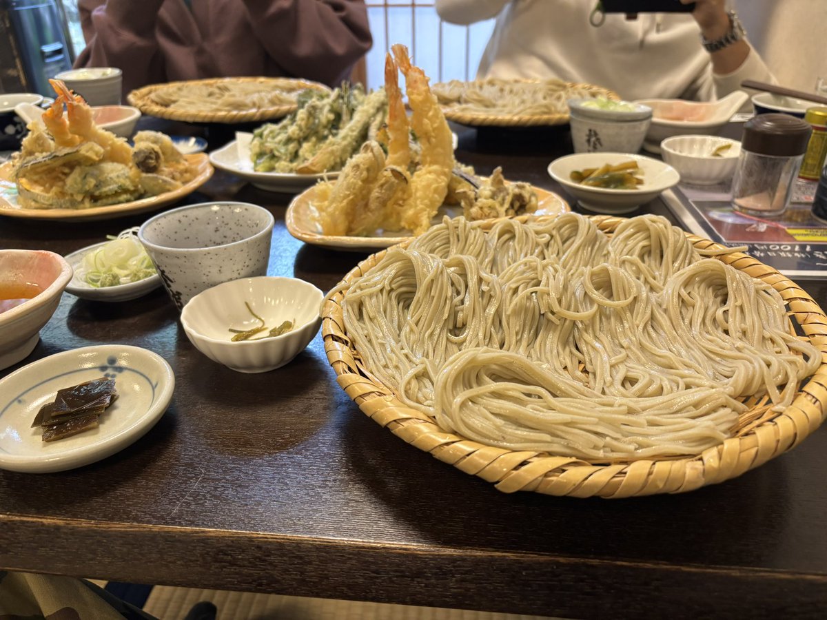 なお tweet media