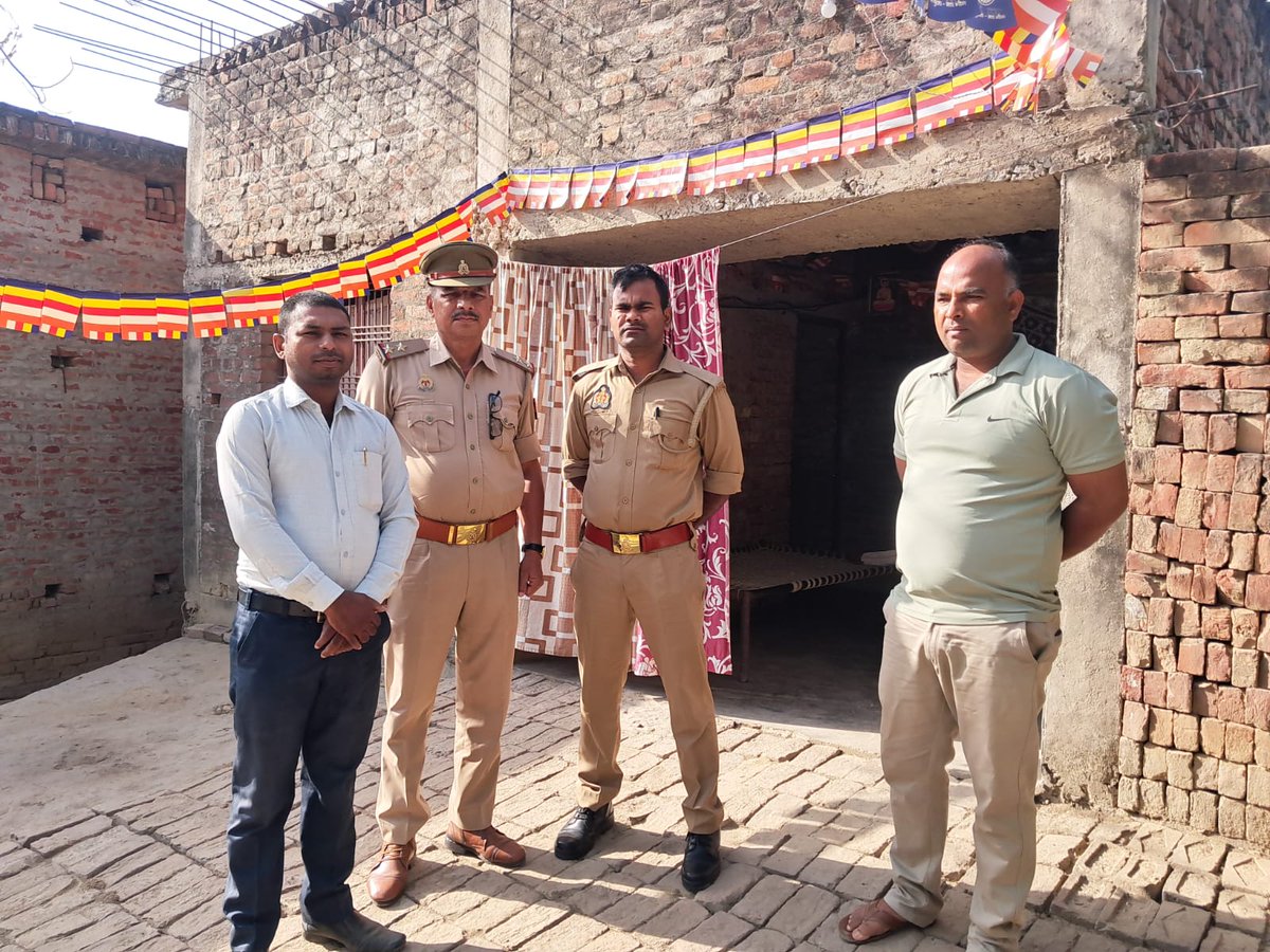 श्रीमान जी <a href="/GovernorofUp/">Governor of Uttar Pradesh</a> <a href="/CMOfficeUP/">CM Office, GoUP</a> <a href="/Uppolice/">UP POLICE</a> <a href="/myogiadityanath/">Yogi Adityanath</a> <a href="/dgpup/">DGP UP</a> <a href="/digbasti/">DIG RANGE BASTI</a> <a href="/DM_Sknagar/">District Magistrate, Sant Kabir Nagar</a> <a href="/santkabirnagpol/">SantKabirNagarPolice</a> कृपया प्रकरण को गम्भीरता से संज्ञान में लेते हुए,अरविंद शर्मा प्रभारी निरीक्षक थाना दुधारा संतकबीरनगर को निलंबित कर कार्रवाई करें,तथा प्रार्थीको न्याय दिलानेकी कृपा करें।