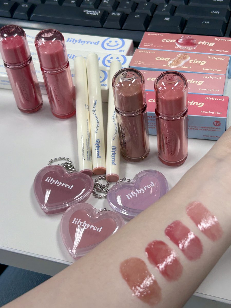 ably_beauty's tweet image. #RT #FOLLOW #EVENT

봄 소프트 막내 MD의 권력있는 책상.jpg

소프트톤 환장하는 컬러로 에디션 뽑아온 릴바레 칭찬해🥛
봄솦 에뷰지기 권력으로 그냥 RT이벤트 열어버립니다😎
경품도 &amp;gt;&amp;gt;릴바레 밀크구미 키트&amp;lt;&amp;lt; 통째로 드려요!!!

15호 딸기우유 젤리인 척 &amp;lt; 요 컬러는 에이블리 단독!!!!
라이브에서