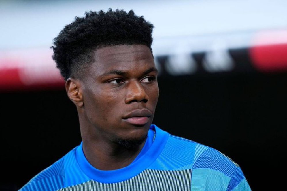 Transfer1_Daily's tweet image. 🚨 Man United and Liverpool are both keeping an eye on Aurelien Tchouameni's situation.

However, as things stand, Real Madrid sources insist they will NOT sell and want to give him a new contract. #RealMadrid #MUFC #LFC #Liverpool #ManUtd

Source: Caught Offside