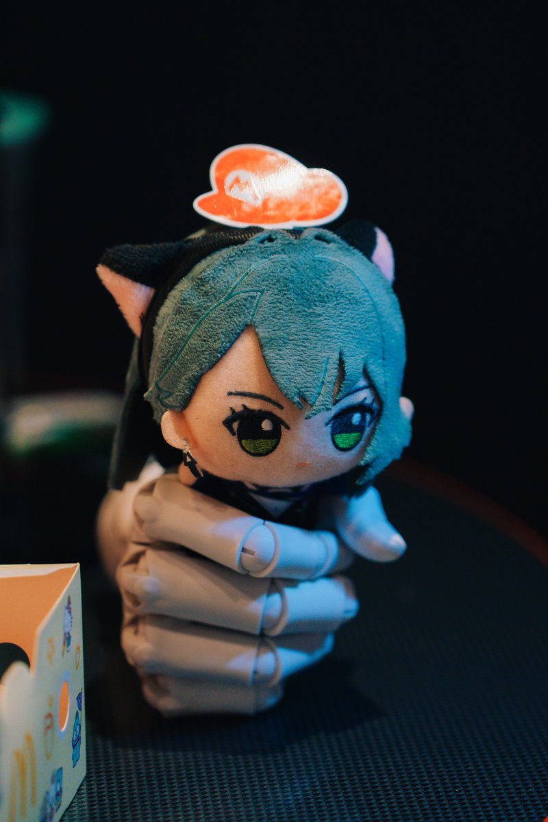 逃げれない、たすけて