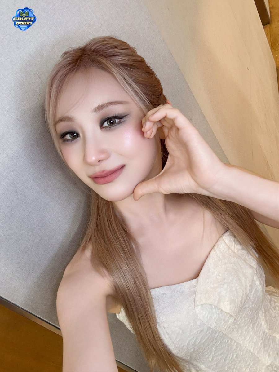 M COUNTDOWN tweet media