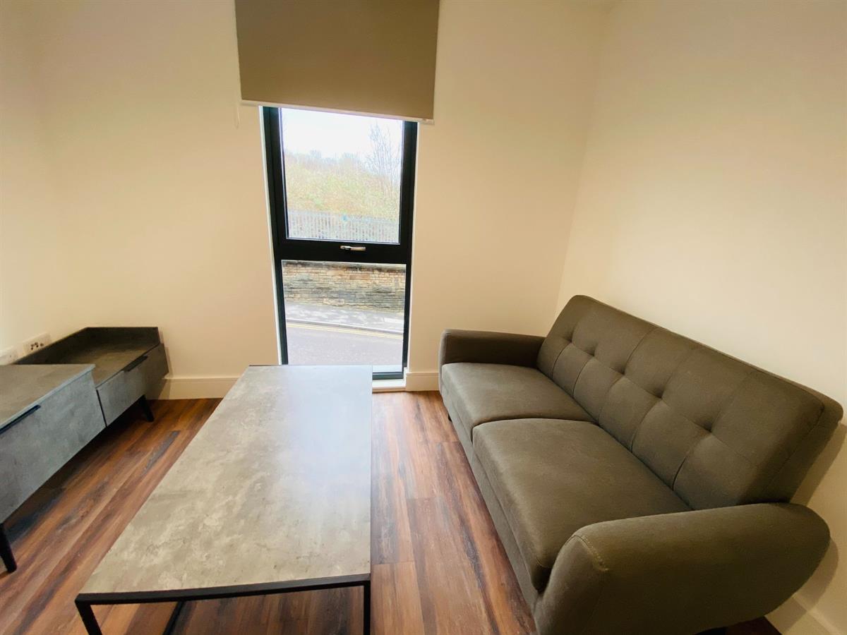KelhamSquare's tweet photo. New to market - 1 Bed Apartment, Great Central, Chatham Street, Sheffield, £800pcm. View details: https://t.co/KeX11HRr4p https://t.co/5bUBRqFeJ7