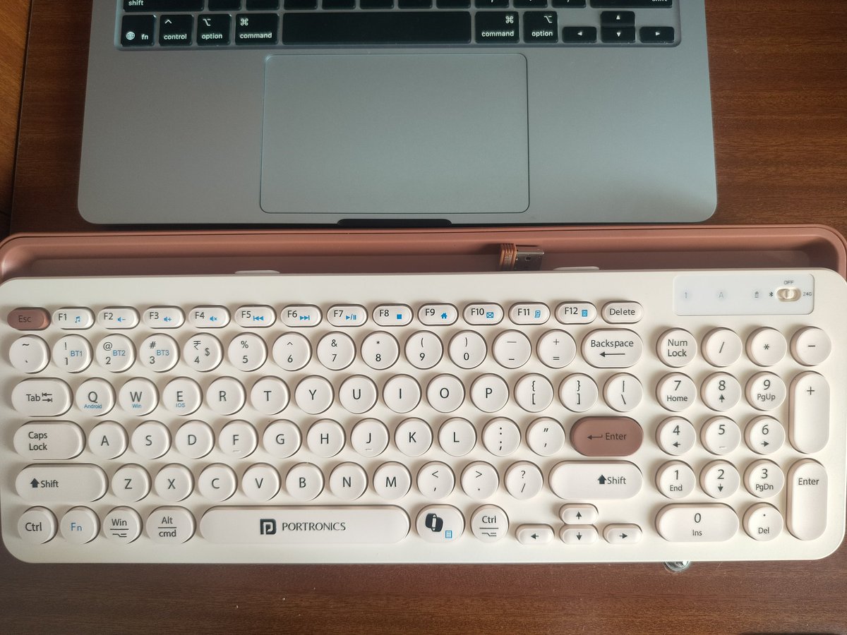 Deeksha__1502's tweet photo. Won this sleek wireless keyboard in the vibe coding competition ⌨️
Feels great when the code (and vibes) hit right 😄
Huge thanks to @sunnykgupta for organizing 🙌
Back to building 🚀 https://t.co/7PEeOFpXDW