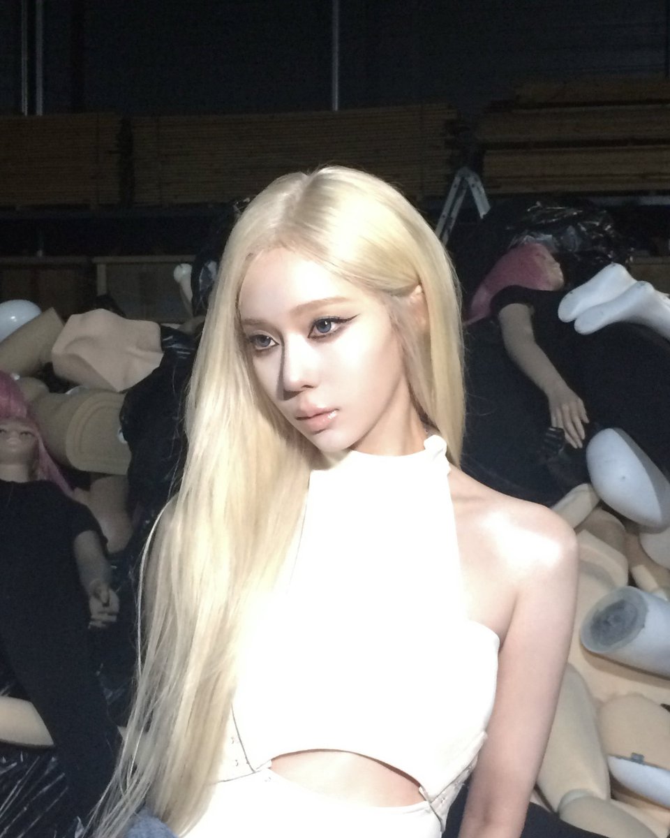 김민정 얼굴 tweet media