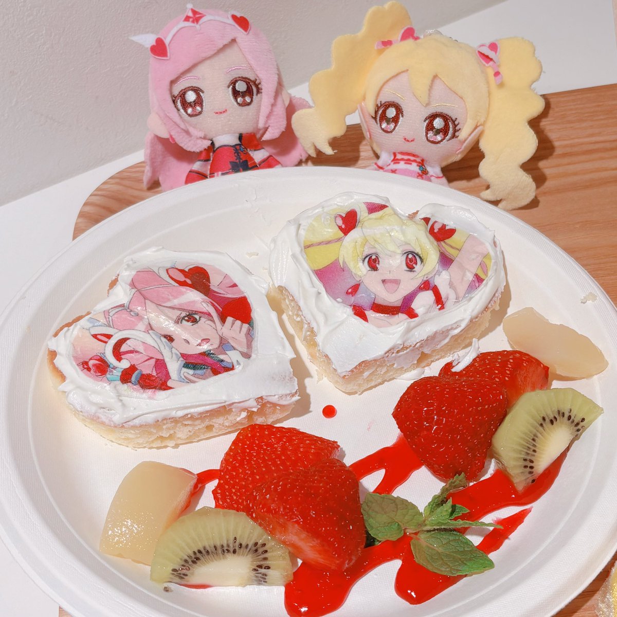 水無月かれん 「フレプリカフェ 行くのが遅くなった結果グッズひとつもなくて涙… けどかわいいメニ」|うづえり🧸レイフレ28のイラスト