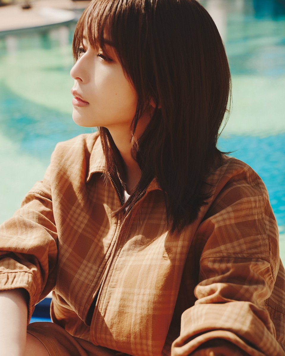 collegium94's tweet image. 旅するねるちゃん、5回シリーズ楽しみ💙

Timberland with Neru Nagahama
力の抜けた佇まいのなかに意志がにじむ彼女のスタイルとともに、Timberland が描く「新たなスタンダード」の現在地を紐解いていく (第1回／全5回)。
instagram.com/p/DXvrdEikTeP/… #長濱ねる #Timberland #NeruNagahama #pr