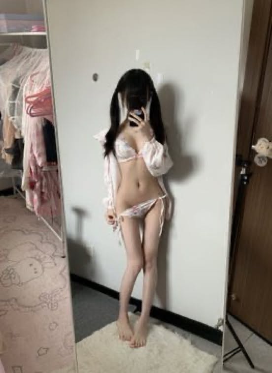 れい tweet media