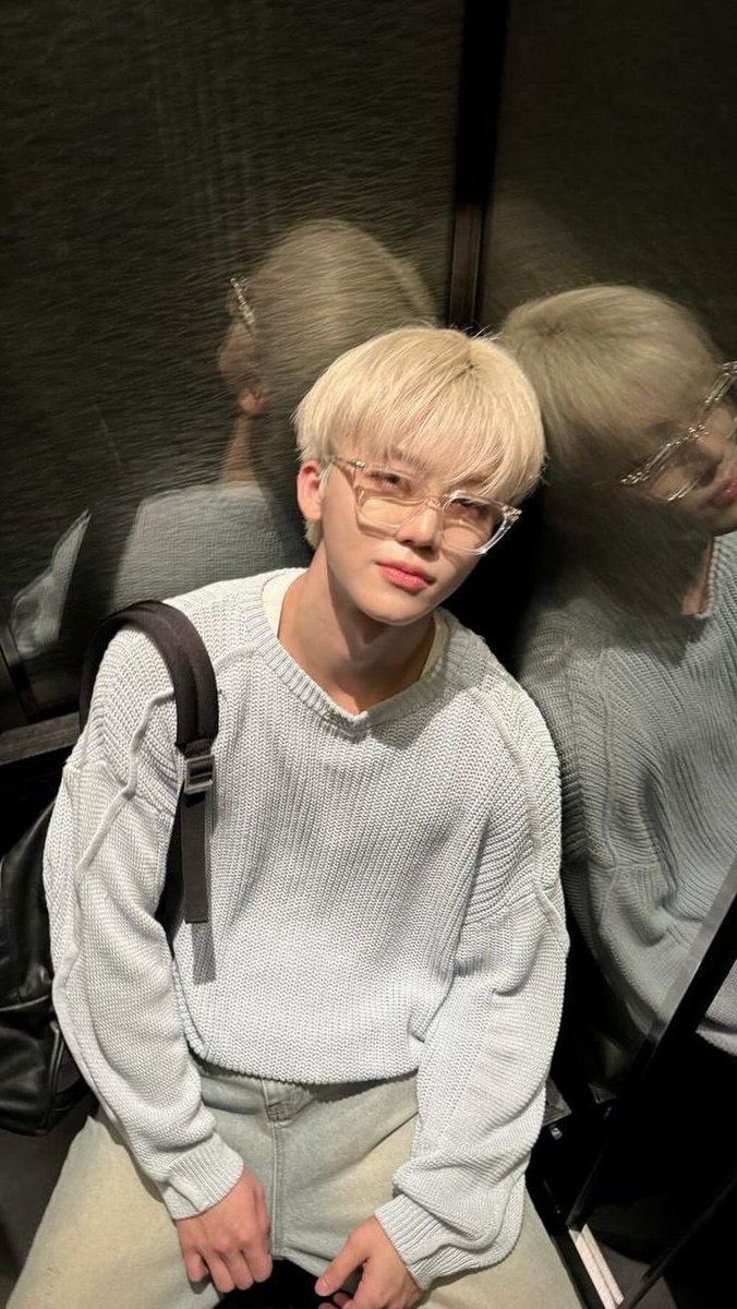 มาก่อย tweet media