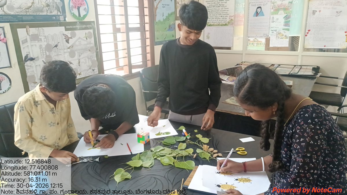 chethu_cha15598's tweet image. Leaf Art activities 🌿🍂🍃🍀🍁
ಸೂಚನೆ  :  ಮರ, ಗಿಡಗಳಿಂದ ಎಲೆಗಳನ್ನು ಕೀಳಲಿಲ್ಲ ಉದುರಿರುವ ಎಲೆಗಳನ್ನು ಮಾತ್ರ ಬಳಸಲಾಗಿದೆ.
#Art #leaf #activities #🌿
@readingkafka @cmcaindia