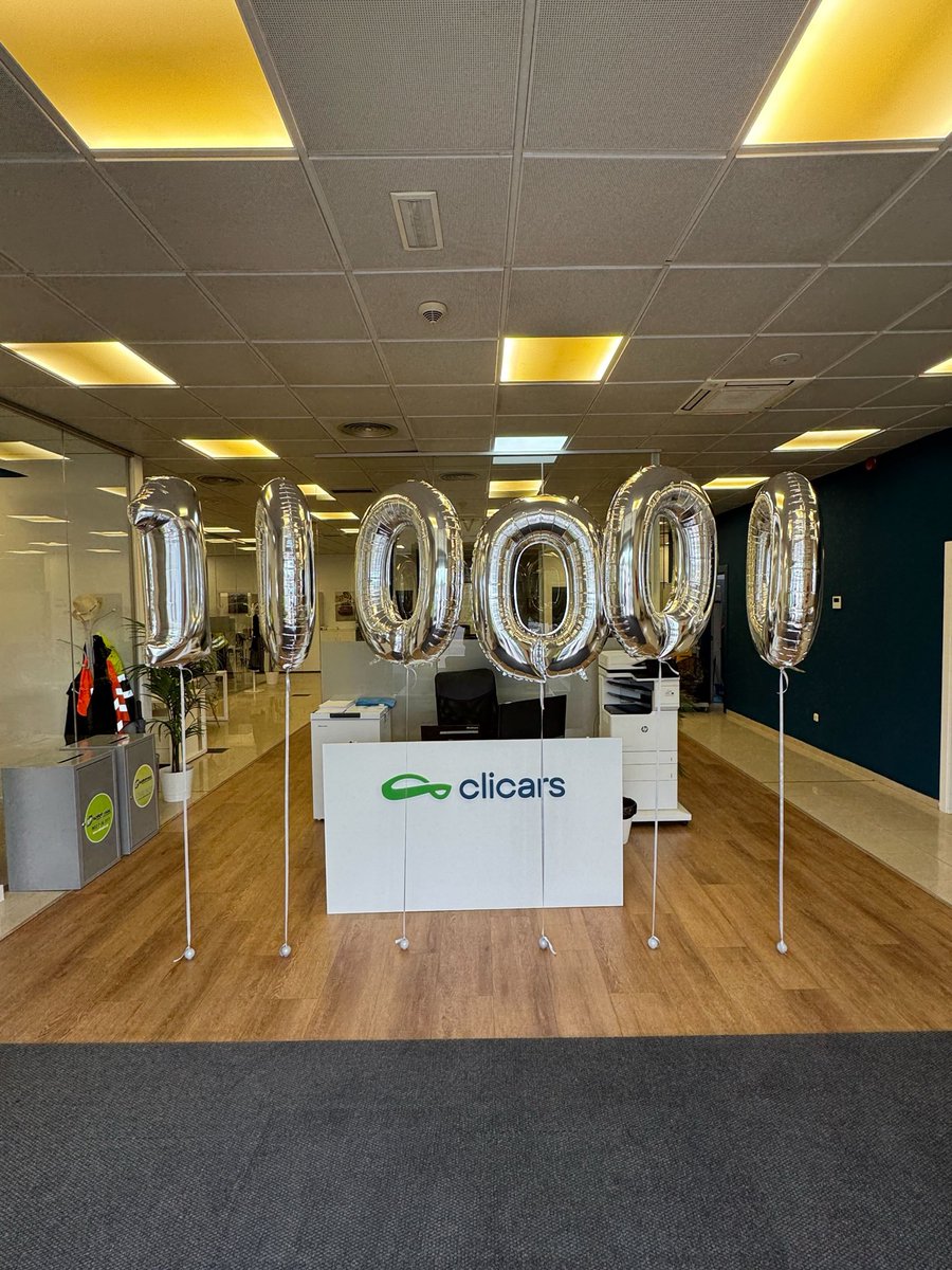 clicars's tweet photo. ¿Globos? 🎈🎈🎈
¿100.000? 1️⃣0️⃣0️⃣K
¿Qué está pasando? 🤔🤔🤔 https://t.co/Ys6lKNVSPs