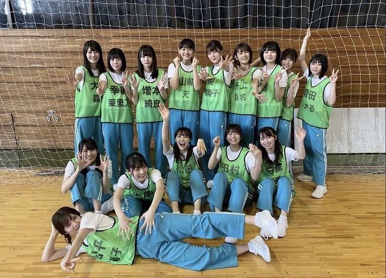 mizukiikut0's tweet photo. who knew this unserious photo is a 2ki tradition now😭 https://t.co/TuH7bVPzaD