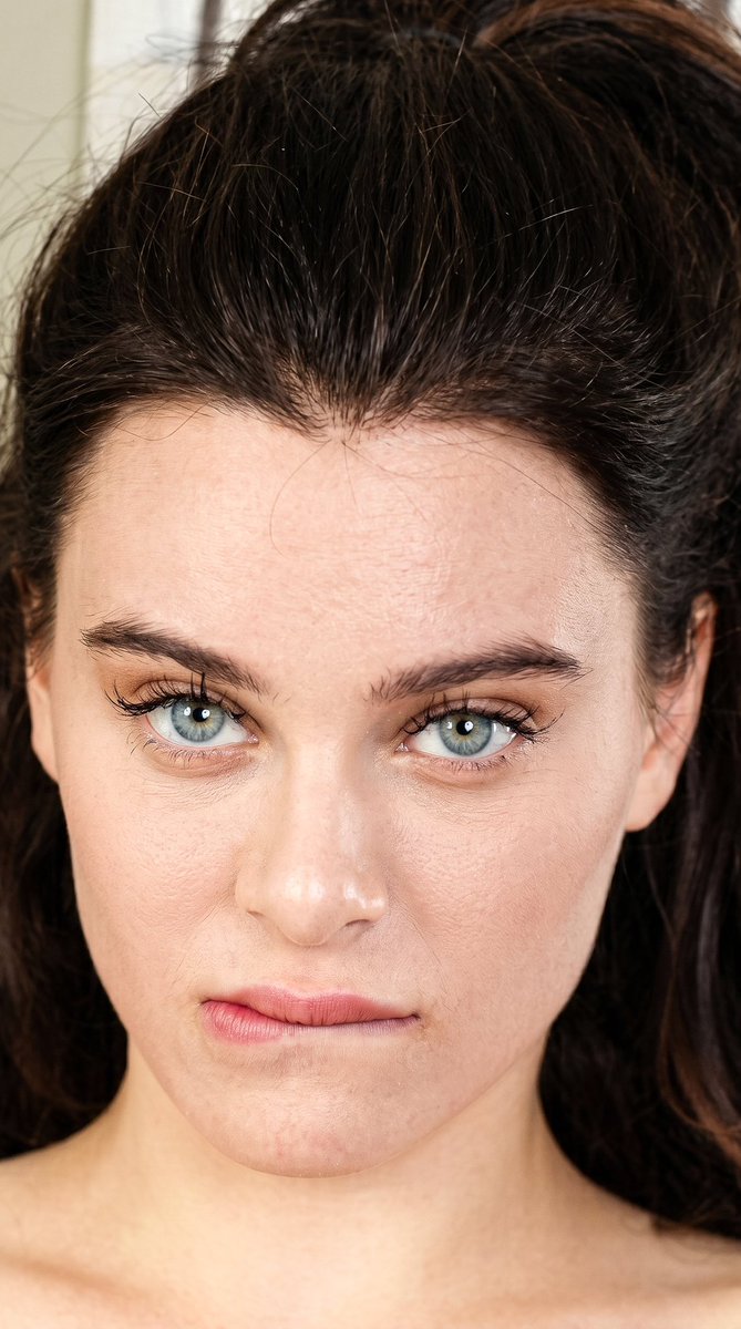 _••_ tweet media