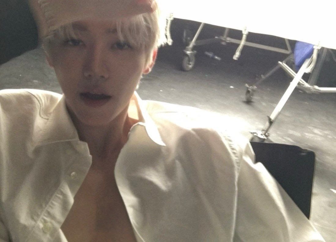 메이 tweet media