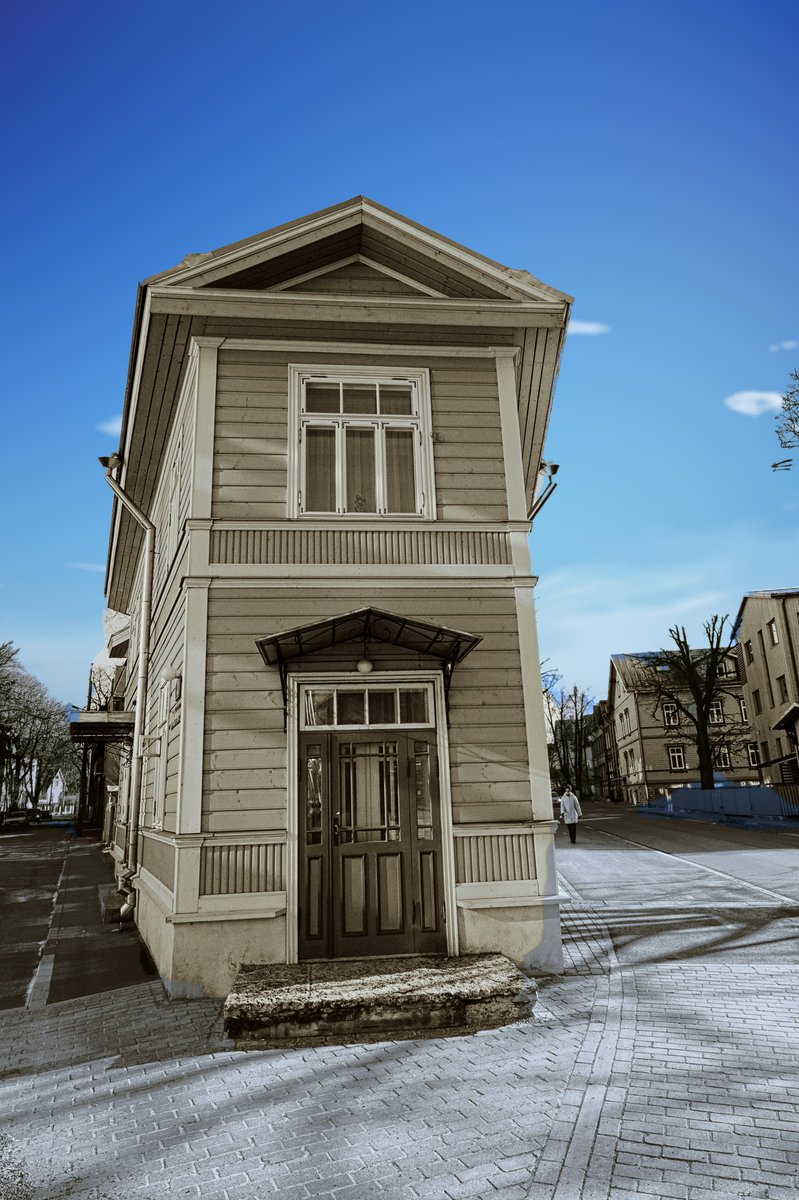 lassetur_a's tweet image. An old restored building in charming Tallinn. History preserved, renewed with care.

3323_5
#Architecture #Tallinn #Estonia #lassetur
