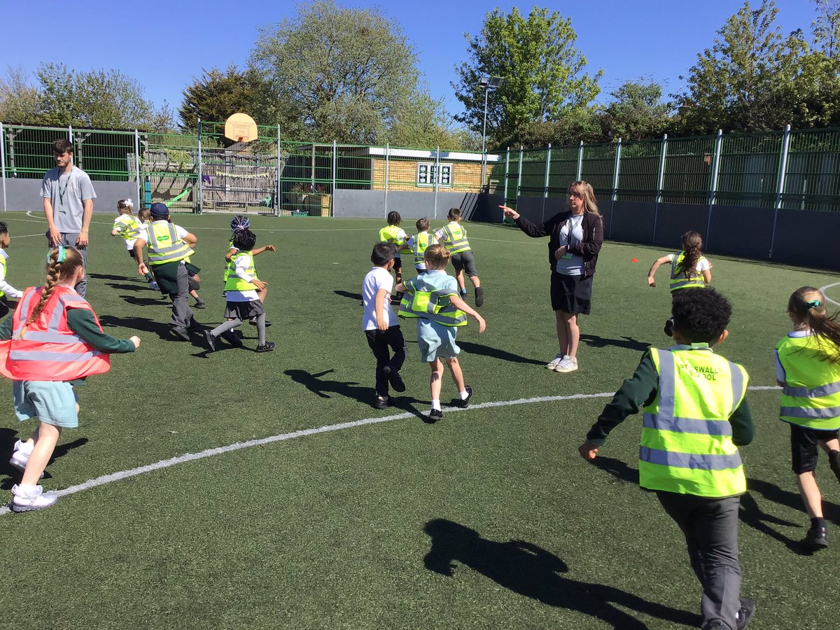 StOsYear2's tweet photo. 2PM had a great time with Deaf Active practising our football skills and learning sign language ☀️🌟 https://t.co/21vTndNLpR