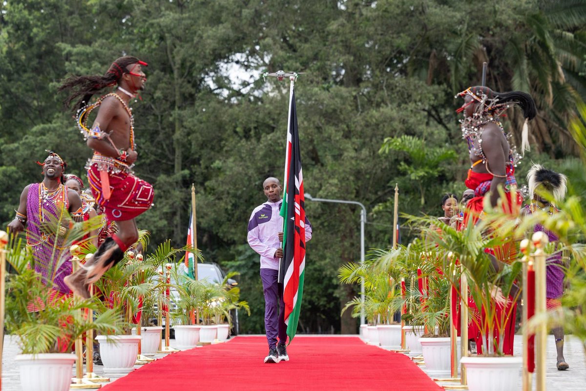 maiyogeorge's tweet photo. History made. Records shattered. 🇰🇪🔥

Sabastian Sawe storms into State House Nairobi not just as a winner—but as a RECORD BREAKER rewriting the limits of greatness.

This is bigger than a race. This is legacy in motion. A GLOBAL ICON has arrived. 🌍🏆 #KenyaToTheWorld https://t.co/NEIcEc1dzx