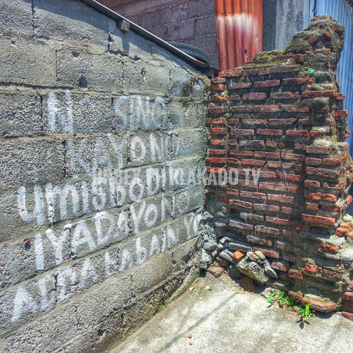 urbexph's tweet image. SPOTTED: Ang NATIRANG HALIGI ng isa sa mga 'BAHAY KASTILA'  sa Dingras, Ilocos Norte.

#adobe #bricks #bahaykastila #dingras #dingrasilocosnorte #IlocosNorte