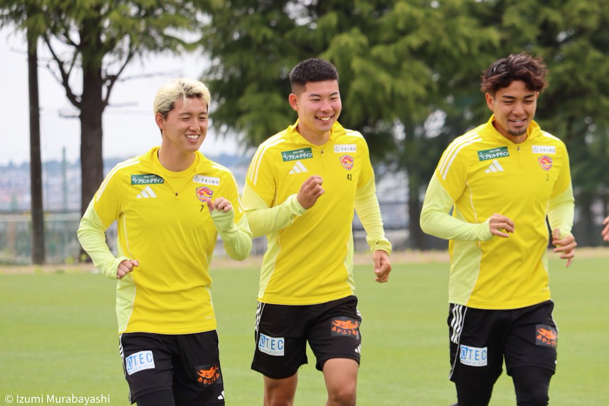 村林いづみ tweet media