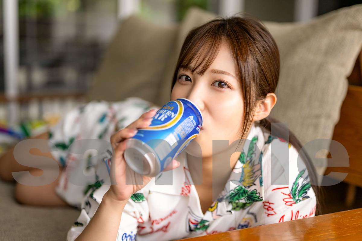 gotphotobook's tweet photo. 6/11開催、#栄川乃亜 ラスト写真集『またね。』オンラインイベント参加権付がFANZA通販で予約受付中（5/31締切）！

1冊：サイン入り
3冊：宛名入り＋チェキ＋生写真
5冊：上記＋限定アクスタ付！

最後の勇姿を目に焼き付けましょう。予約はお早めに！
https://t.co/T1qBXXFZPu
@Noa_Eikawa https://t.co/ojZOJ3gtrZ