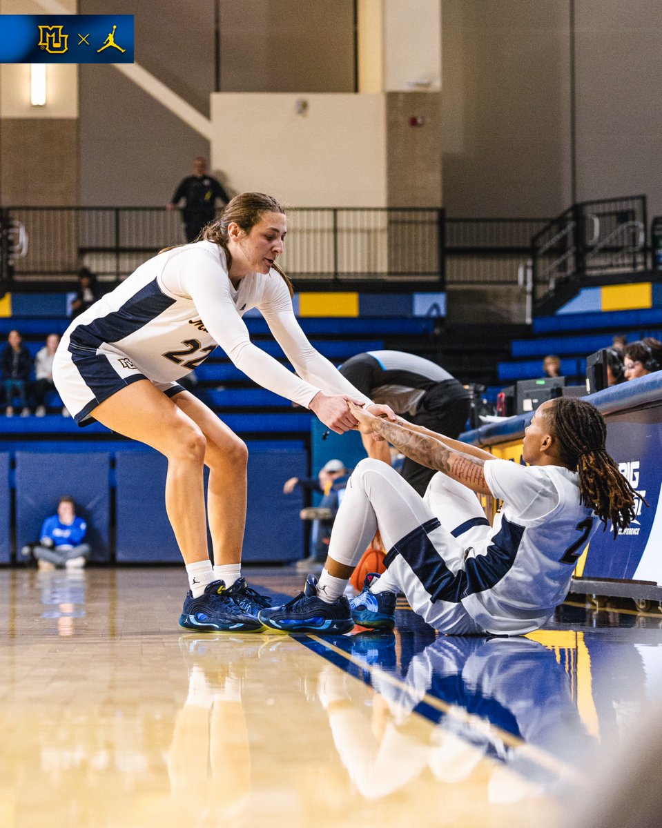 MarquetteWBB's tweet photo. • 𝙍𝙀𝙎𝙋𝙀𝘾𝙏 (noun): The consistent demonstration of discipline, professionalism, and regard for teammates, coaches, opponents, and the game itself.
#WeAreMarquette | #playwithHEART https://t.co/luB8qtiA6z